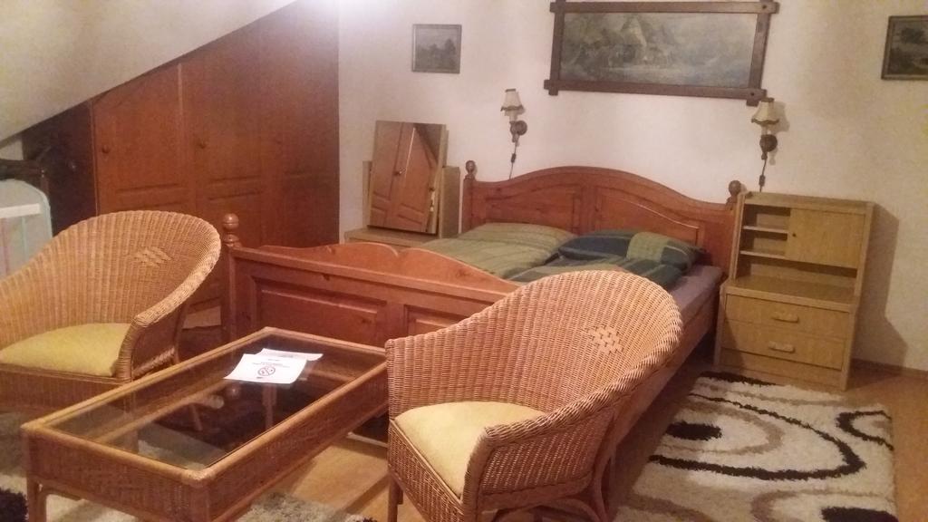 Apartment Na Rozcesti 伏尔塔瓦河畔利普诺 外观 照片